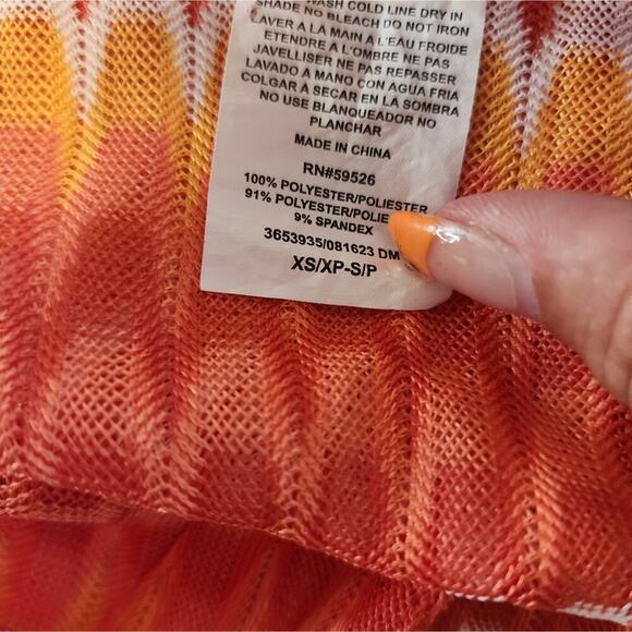 TRINA TURK SUNRAY TURNIC SIZE XS - Picture 6 of 9